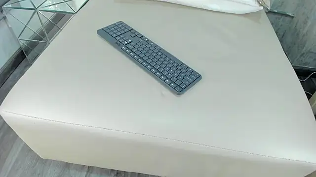 isa_rose_7 webcam