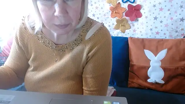 QueenLana webcam