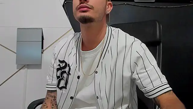 BrandonTate webcam