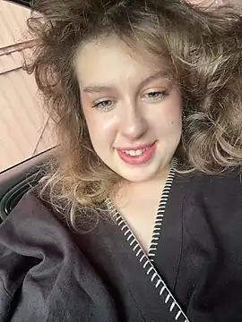 LilianBliss webcam