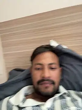 newdelhiBOY_ webcam