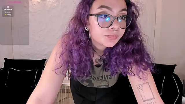 LoiseHarper webcam
