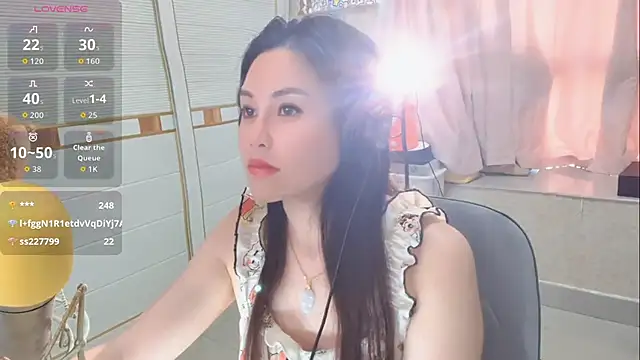 LisaQQQ webcam