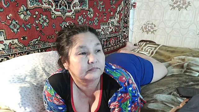 Zulfiya_Bruce webcam