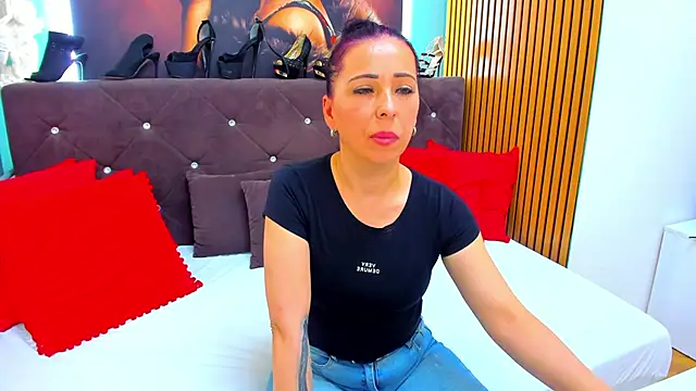 LauraSiin webcam