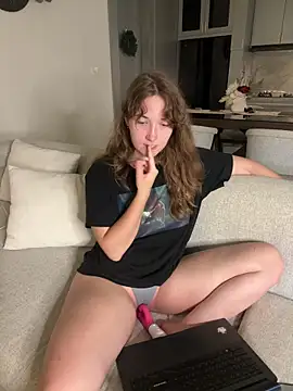Sarahhh_xxx webcam