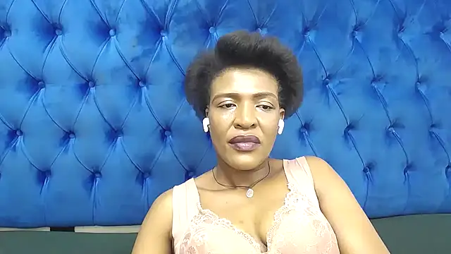 SpicyQueenxxxx webcam