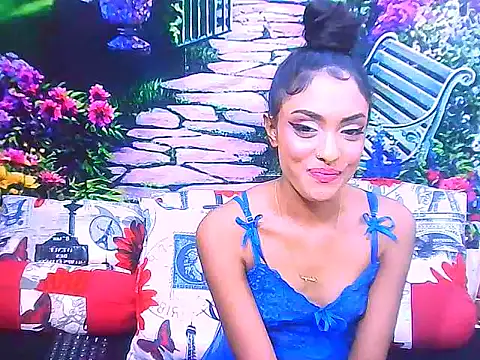 IndianPretty14u2Luv webcam