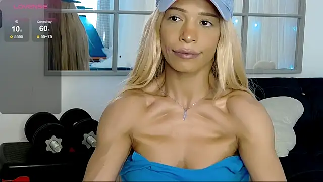 SarahRaynex webcam