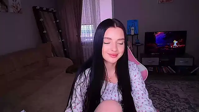 yoursLina webcam