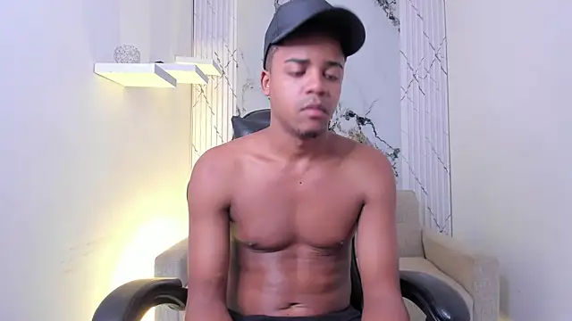 TaylorClay_ webcam