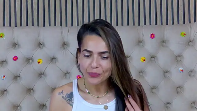 PlayfulShow webcam