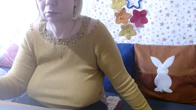 QueenLana webcam