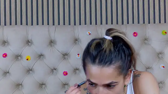 PlayfulShow webcam