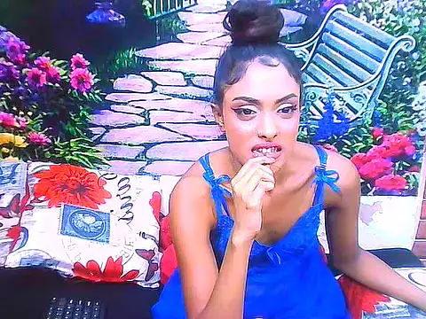 IndianPretty14u2Luv webcam
