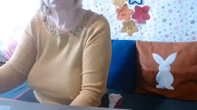 QueenLana webcam