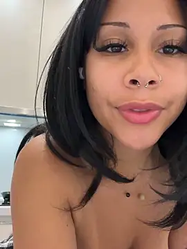 HaileyDiana webcam