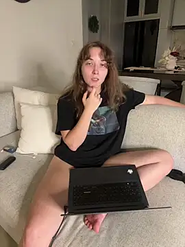 Sarahhh_xxx webcam