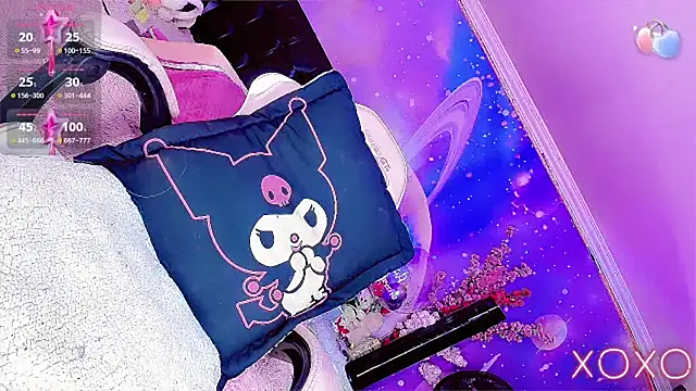 Thalia_girl21's room