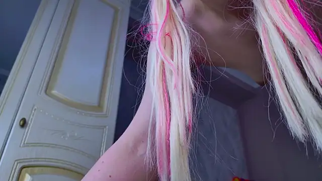 Aira23 - Trans webcam sex chat