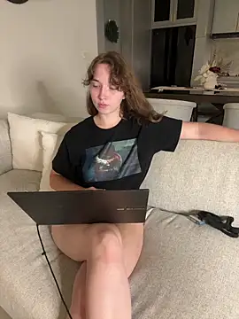 Sarahhh_xxx webcam