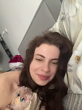 CurlyLara live sex cam
