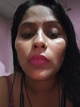 Jasmine_Januja webcam