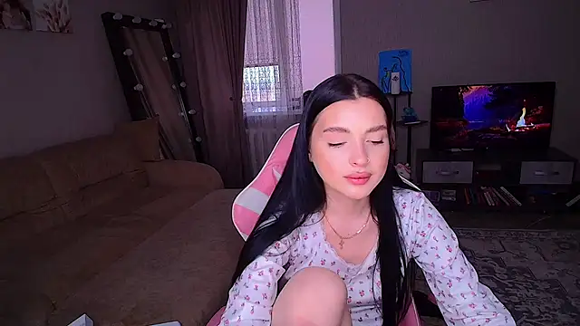 yoursLina webcam