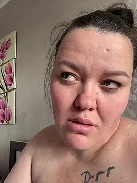 SunnyLeila2101 webcam