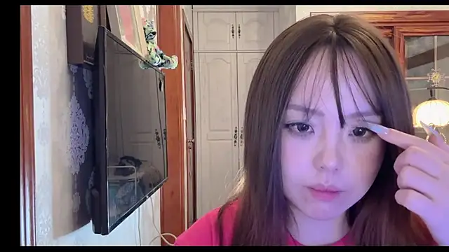 LongLongQueen webcam