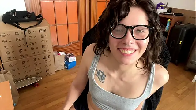 PillowPeachX webcam