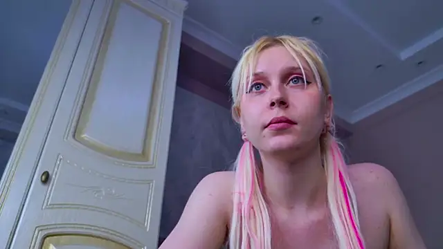 Aira23 - Trans webcam sex chat