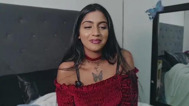 Delilah_Blazee webcam