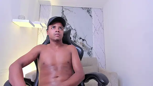 TaylorClay_ webcam