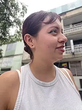 RojitasTeaseX_ webcam