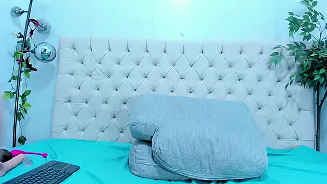 Anggie_Miller webcam