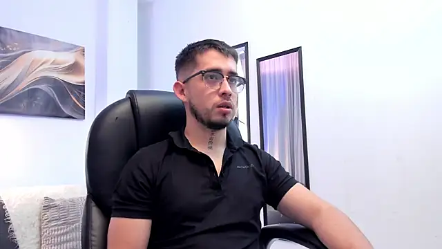 Tommas_Jhonson webcam