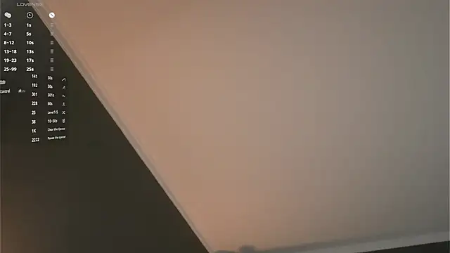 GussieGoold webcam