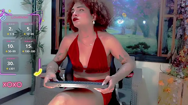Sharlotte_Jones webcam