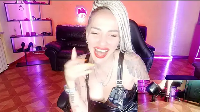 Monicamaxwell webcam