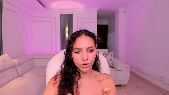 anahi_curlie1 webcam
