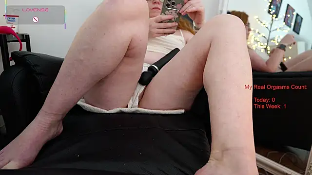 GingerAleMILF webcam