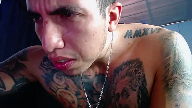 Adam_Hudsond webcam