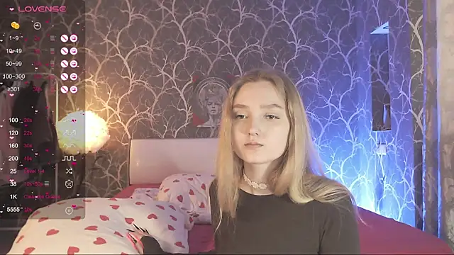 MiaMiaMeow webcam