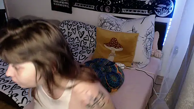 AlienforTwenty webcam