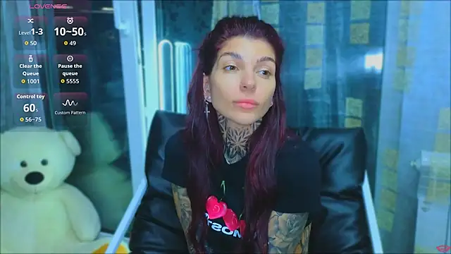 tattooedBabyy webcam
