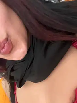 QueenLujaine webcam