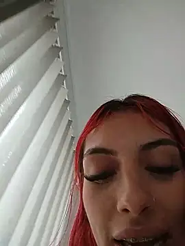 Derieri_Blush webcam
