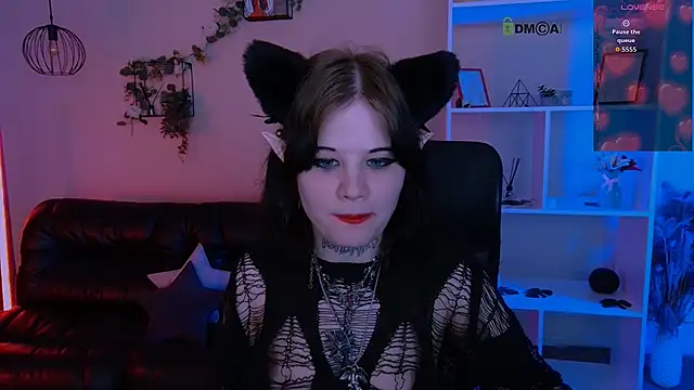 nikki_kiss_ webcam