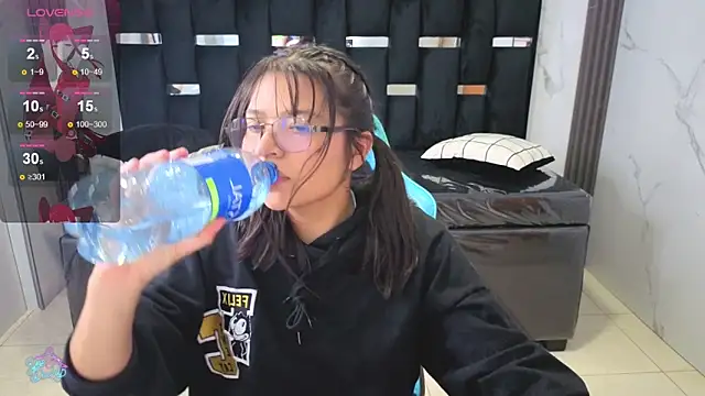 zoe_dash_a webcam